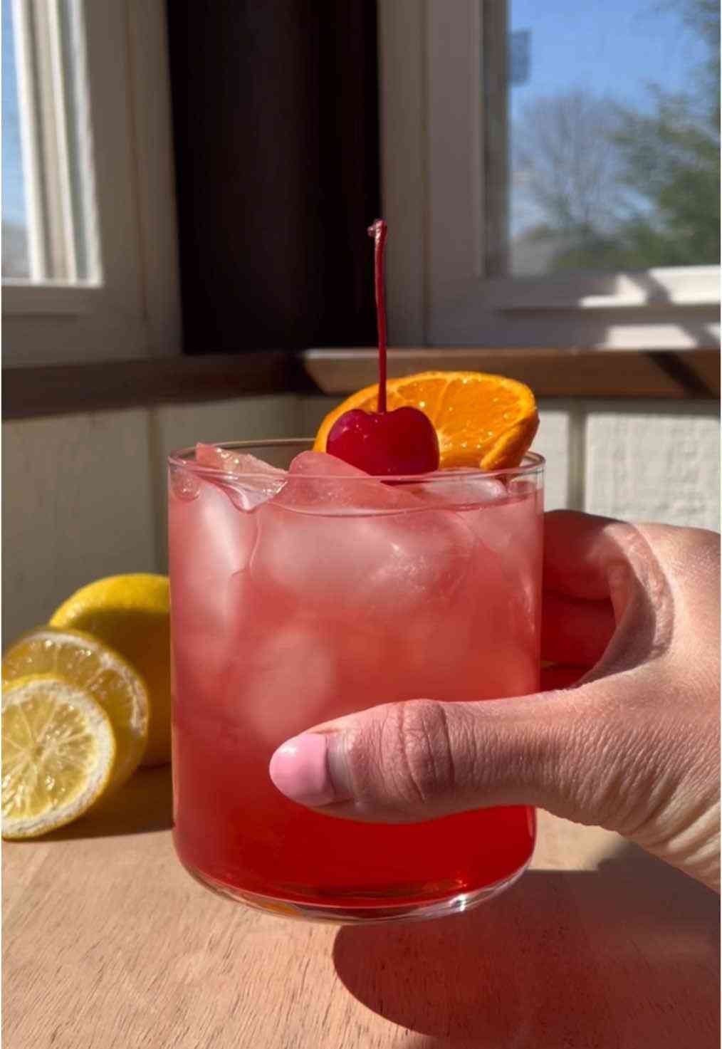 The Azalea Cocktail — A Pineapple & Cranberry Southern Classic - Drinks
